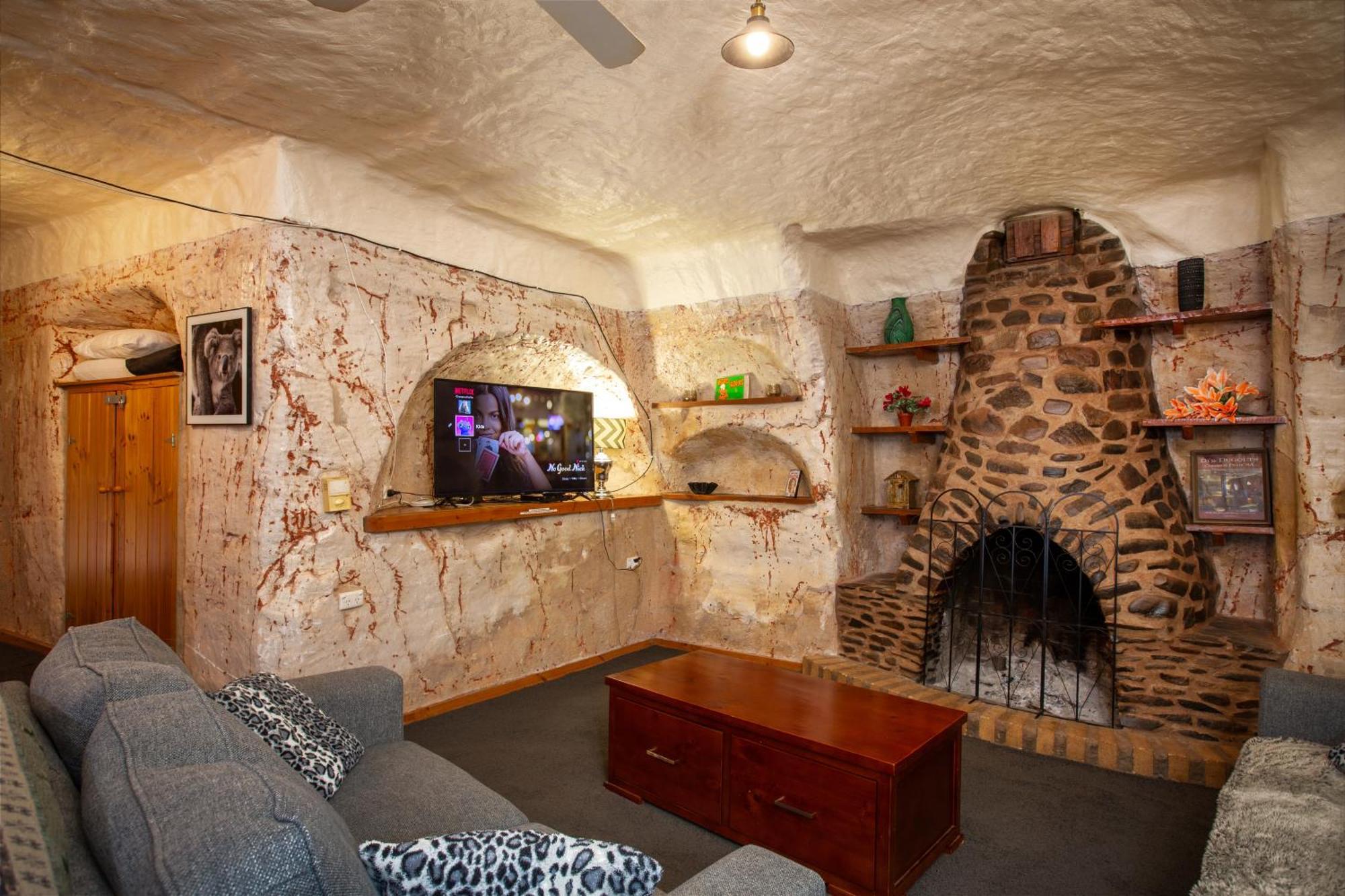 Di'S Dugouts Hotel Coober Pedy Exterior foto
