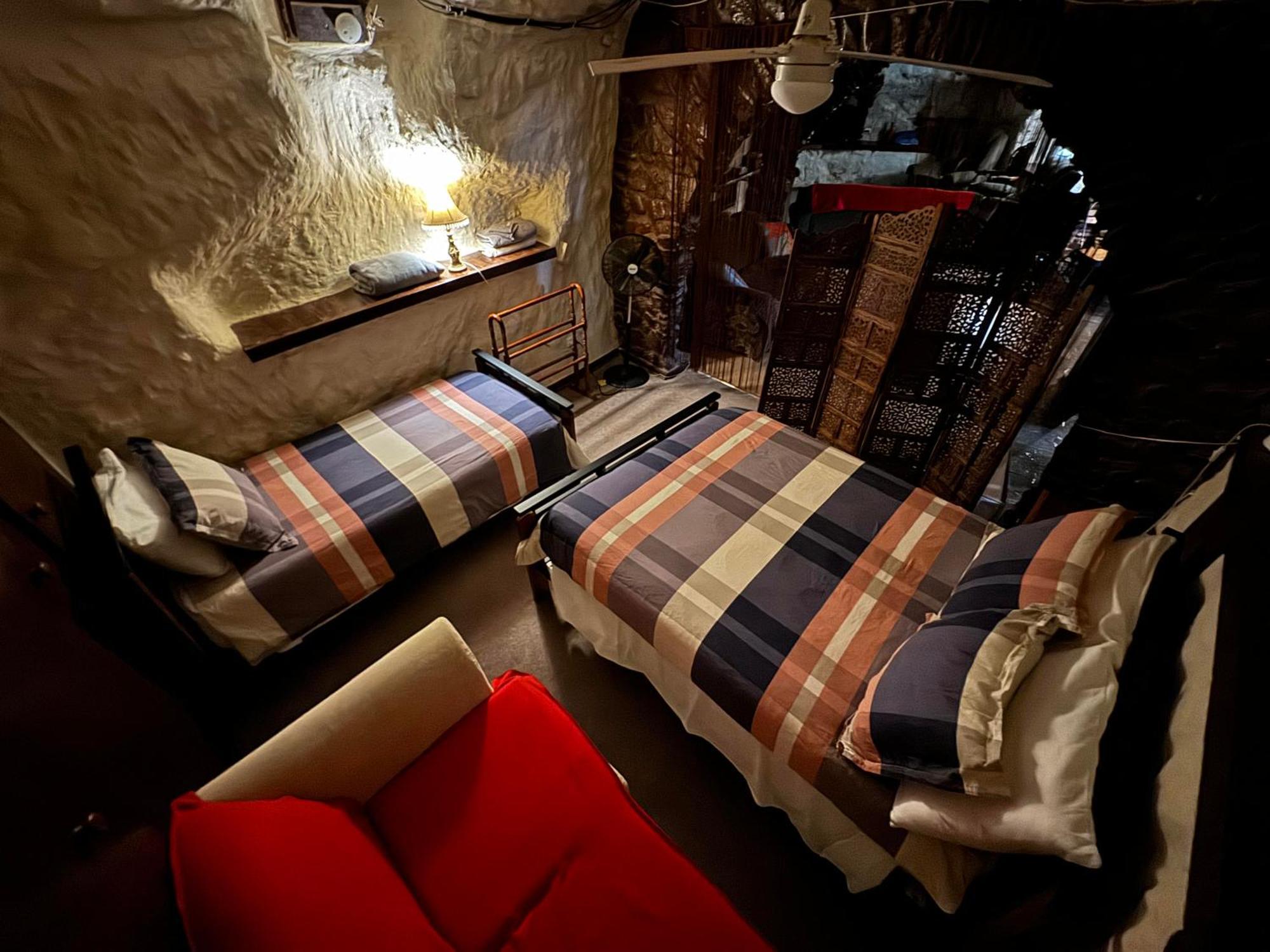 Di'S Dugouts Hotel Coober Pedy Exterior foto