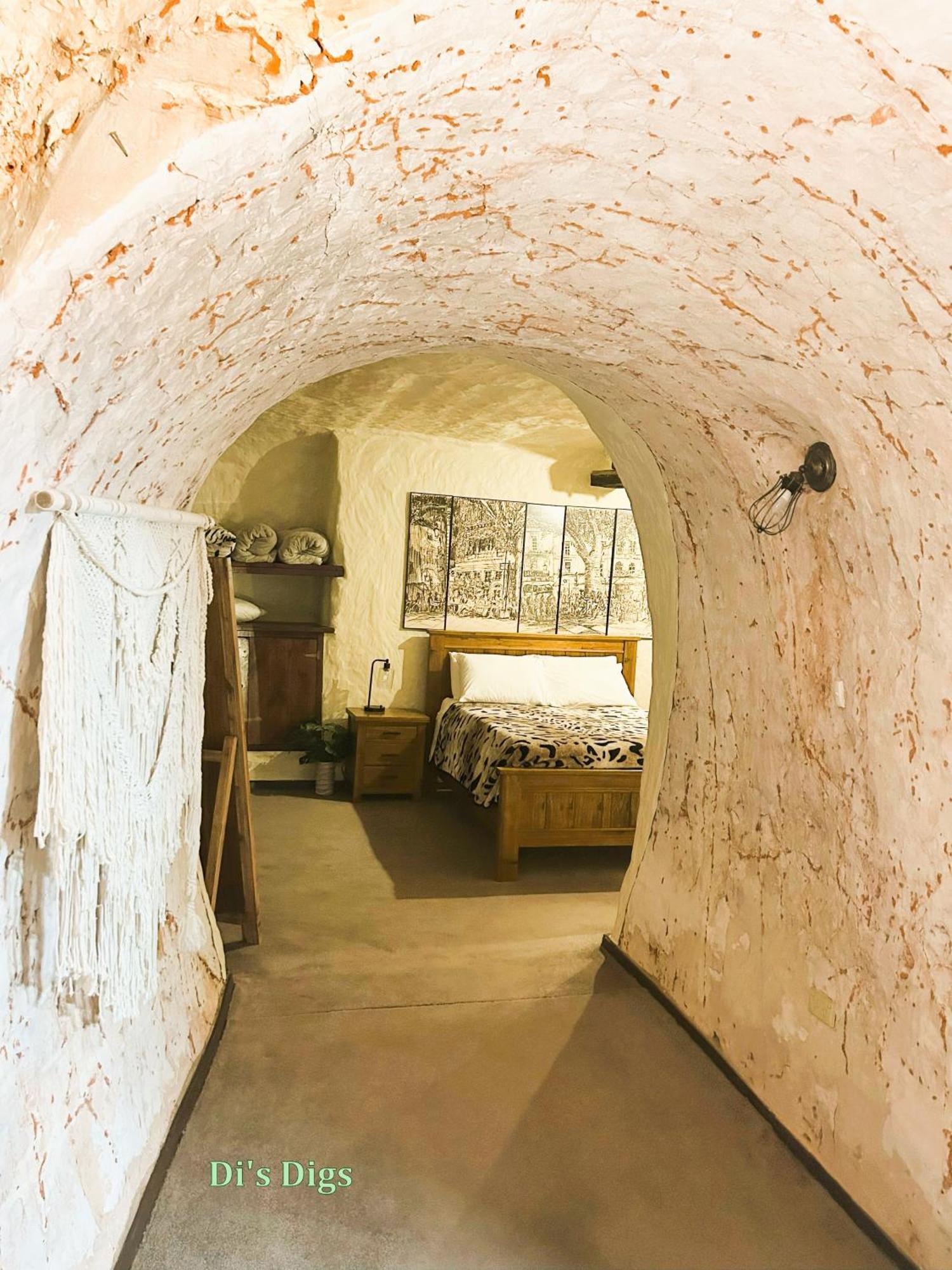 Di'S Dugouts Hotel Coober Pedy Exterior foto